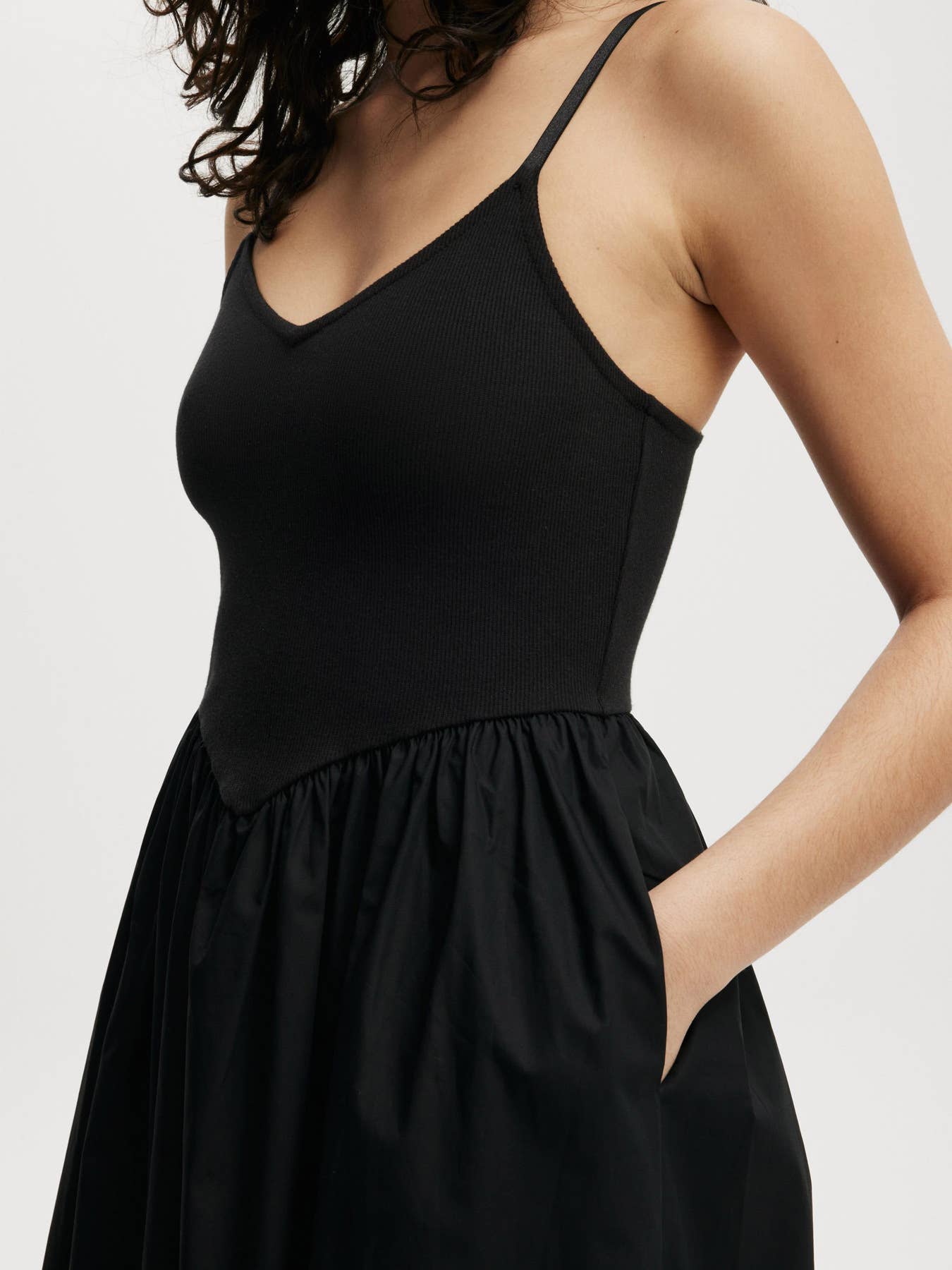 Solid-color vacation-style sexy halter dress