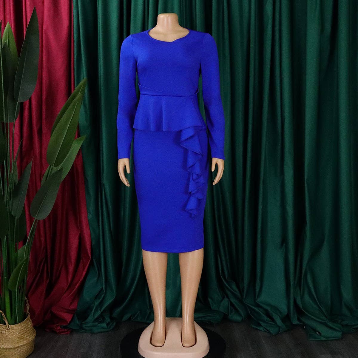 SOLID COLOR HIP-WRAPPED PLUS SIZE RUFFLED DRESS_CWDMD3705