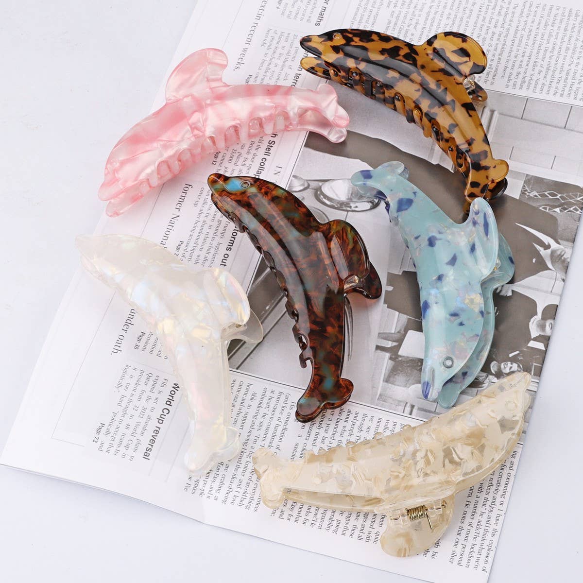 CWAHA1393_DOLPHIN HAIR CLAW CLIP