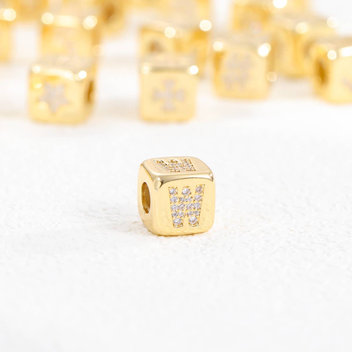 18K Gold-Plated Zirconia Dice Pendant Necklace_CWMM5876