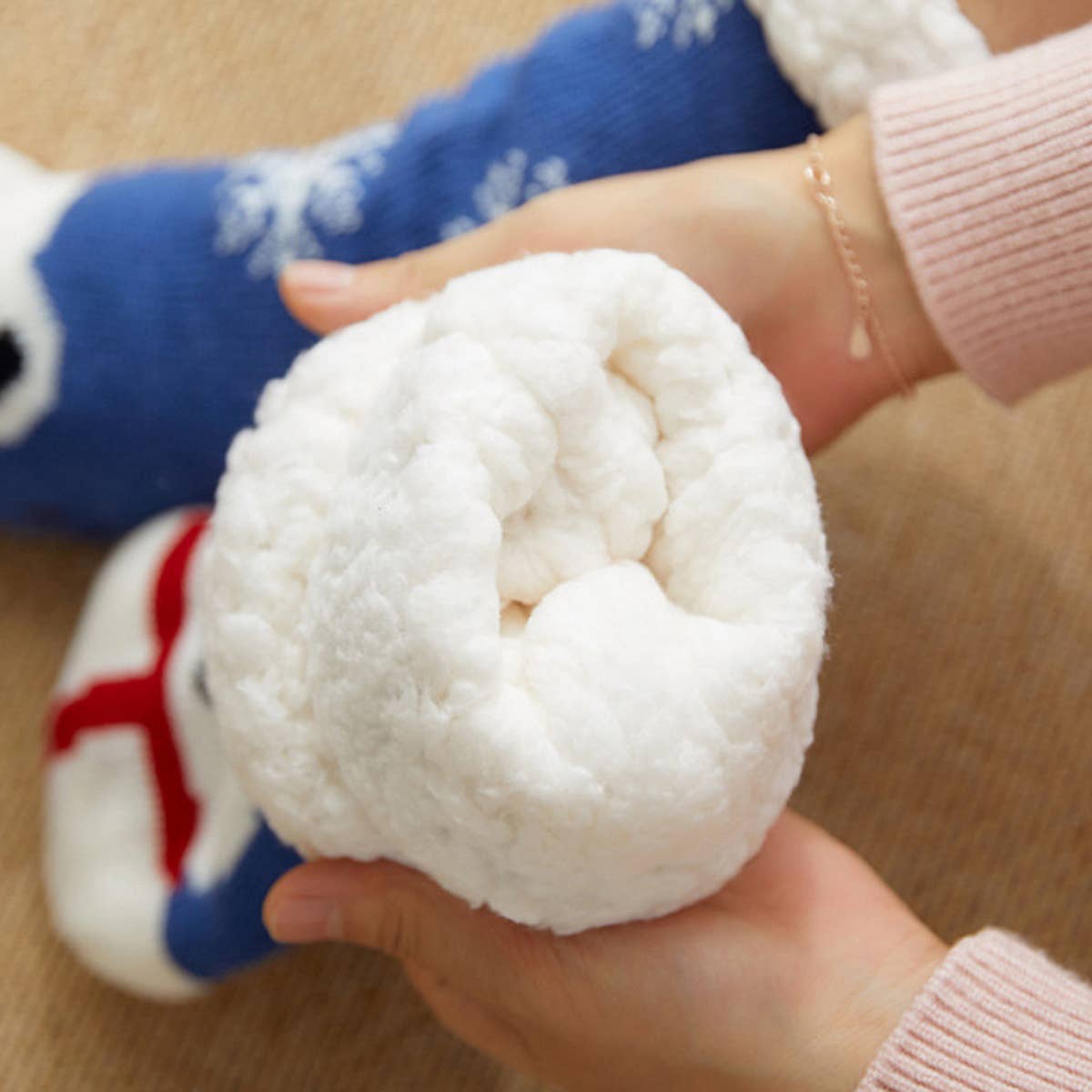 BLUE SCARF BEAR MID-TUBE PLUSH INDOOR SLIPPERS_CWMS0736