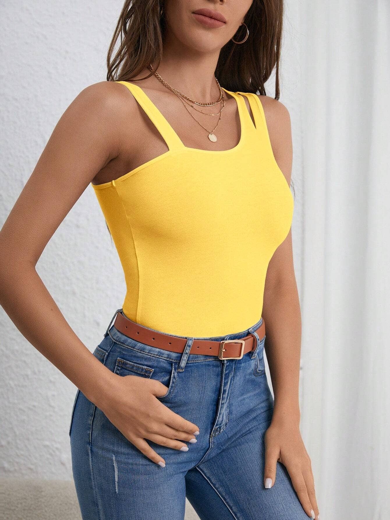 Simple, versatile and fashionable halter top