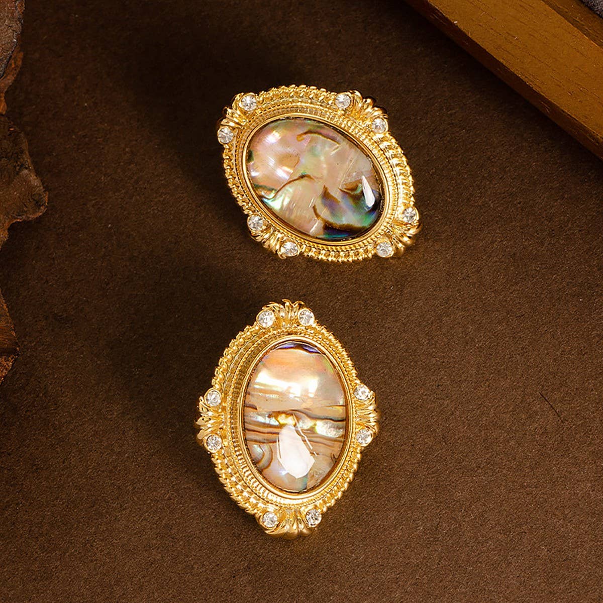 COLORFUL ABALONE EARRINGS WITH DIAMONDS AND ZIRCON