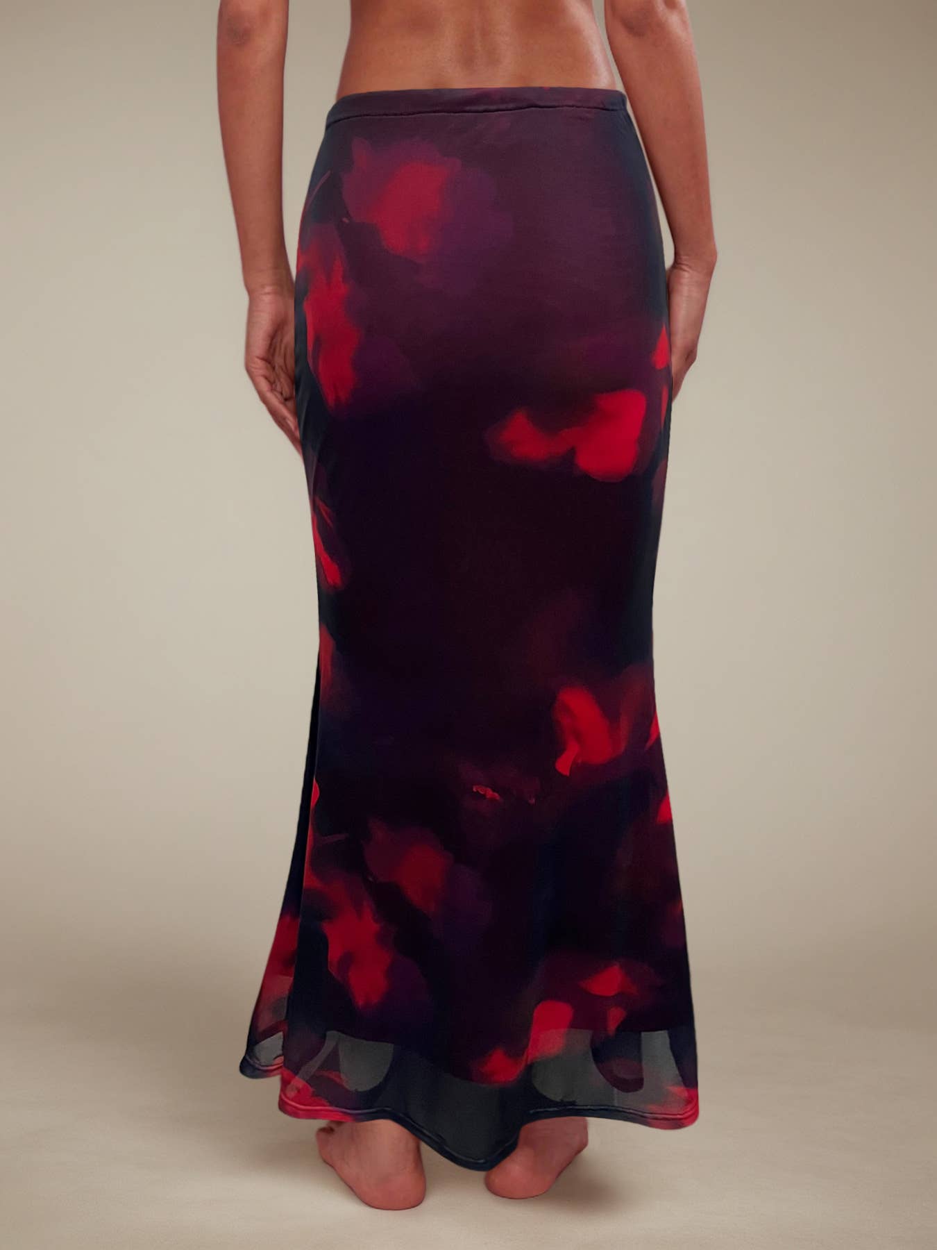 Retro printed, form-fitting, elegant skirt