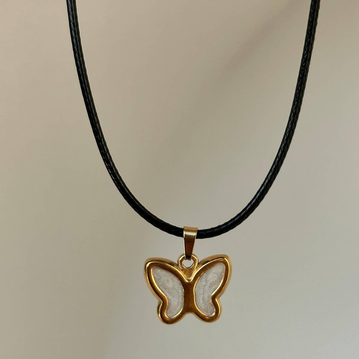 Colorful Retro 3D Butterfly Pendant Necklace