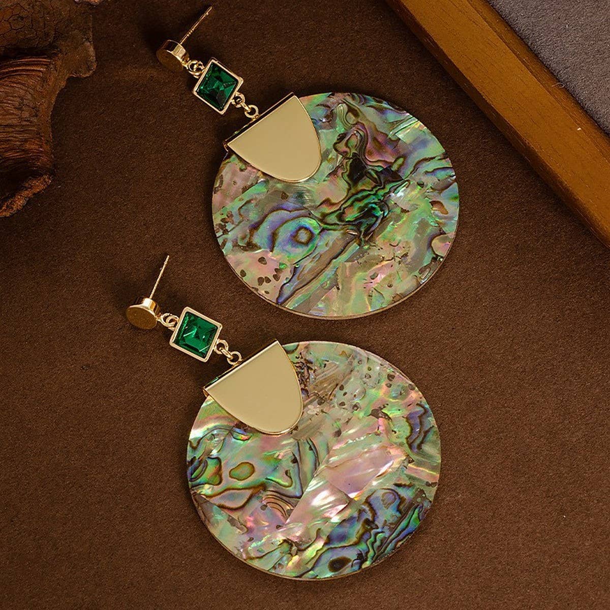 ABALONE TASSEL EARRINGS WITH ZIRCON_CWMM4304