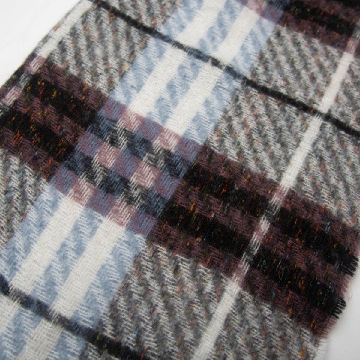 New Tassel Checkered Scarf for Fall & Winter_CWASC0869