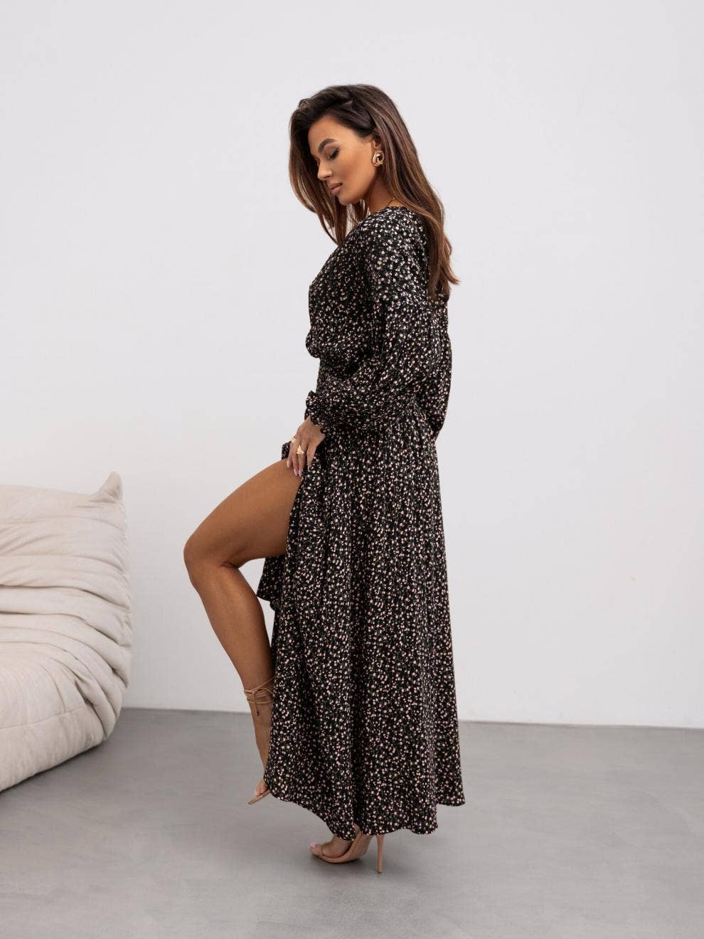 Printed V-neck lantern long sleeve slit dress