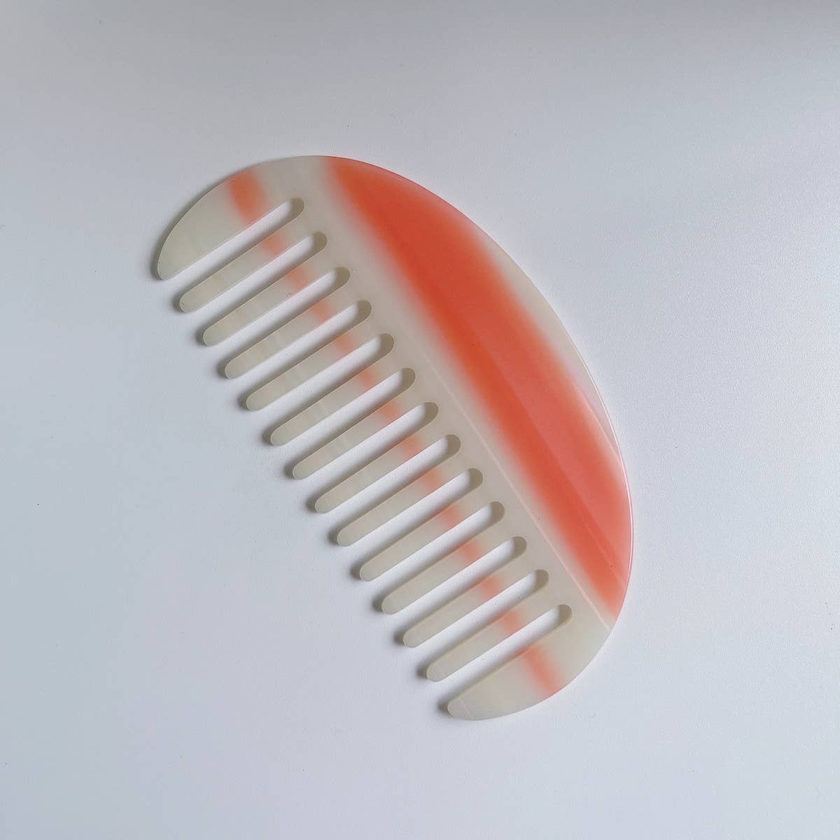 SIMPLE SEMICIRCULAR GEOMETRIC COMB_CWMM1090