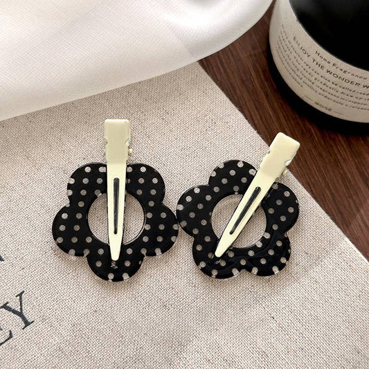 BLACK AND WHITE POLKA DOT HAIR CLIPPER BANGS