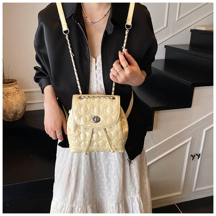 Versatile travel diamond-shaped backpack