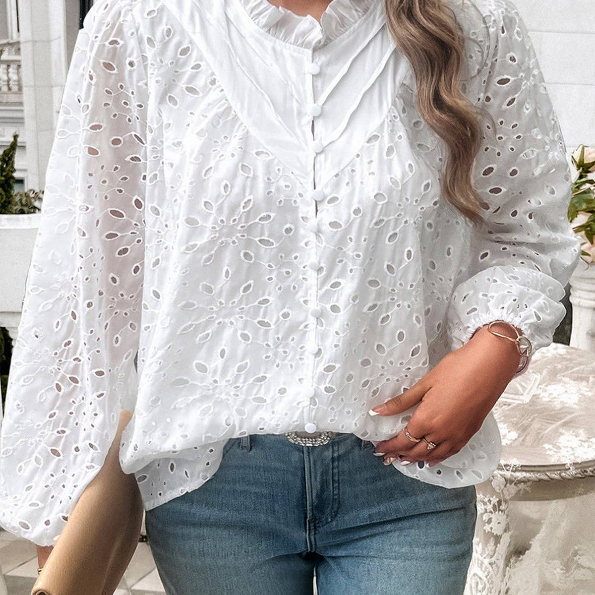 Temperament hollow embroidery long sleeve top