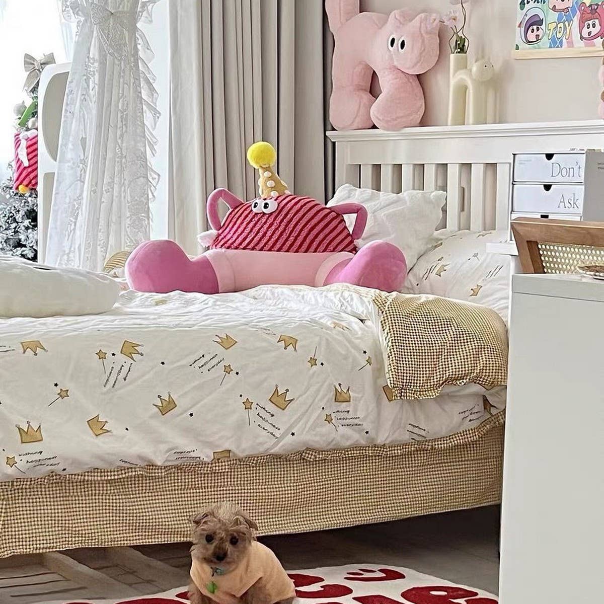 Minimal Letter Rug, Irregular Cute Floor Mat