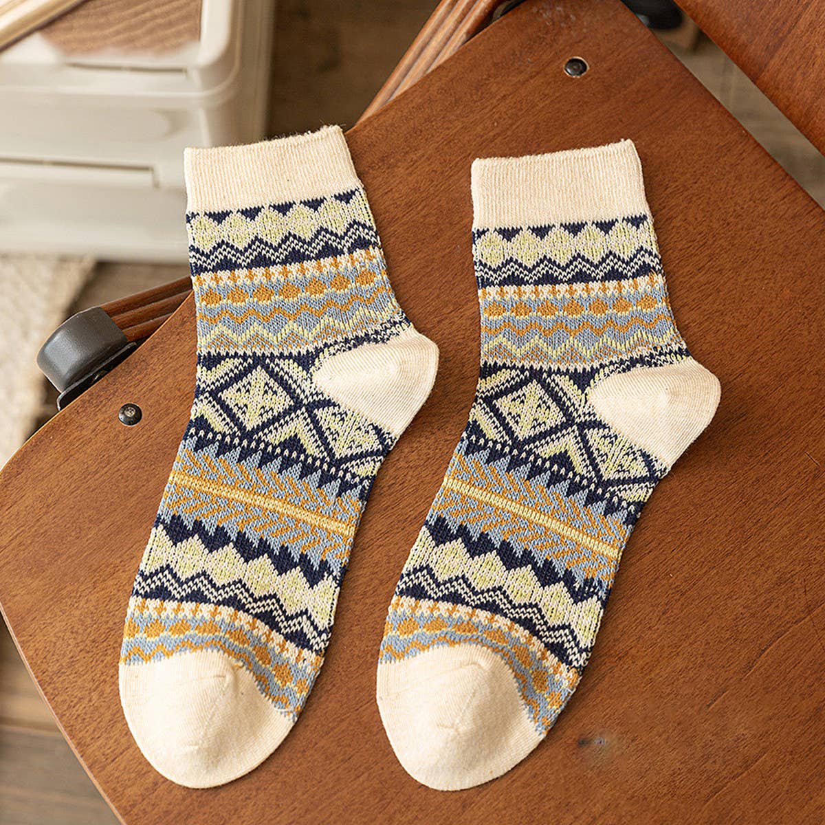 CWMS02731_VINTAGE TRIBAL STRIPE SHORT CREW KNIT SOCKS