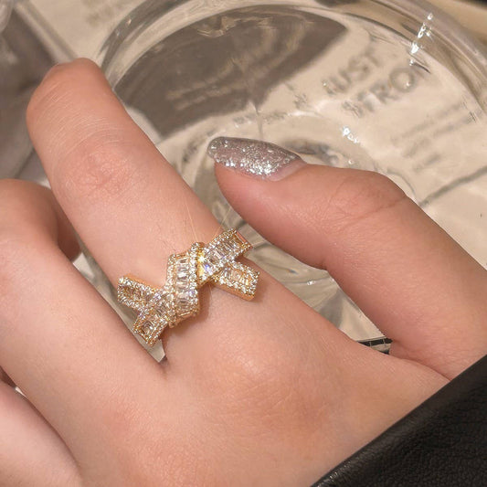 FASHIONABLE LUXURY COOL STYLE RING FOR WOMEN