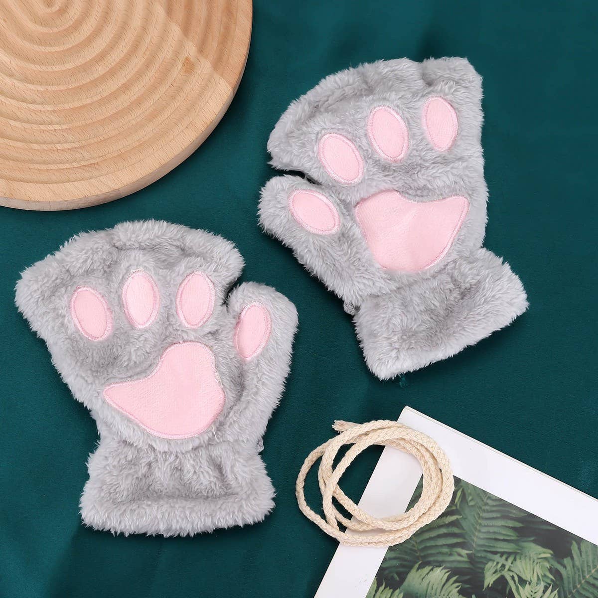 CARTOON CAT PAW BEAR PAW PLUSH HALF FINGER GLOVES_CWAG0175