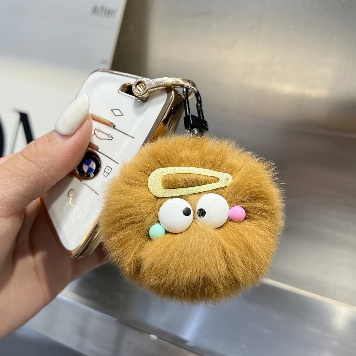 CUTE HAIRPIN SMALL FUR BALL KEYCHAIN PENDANT