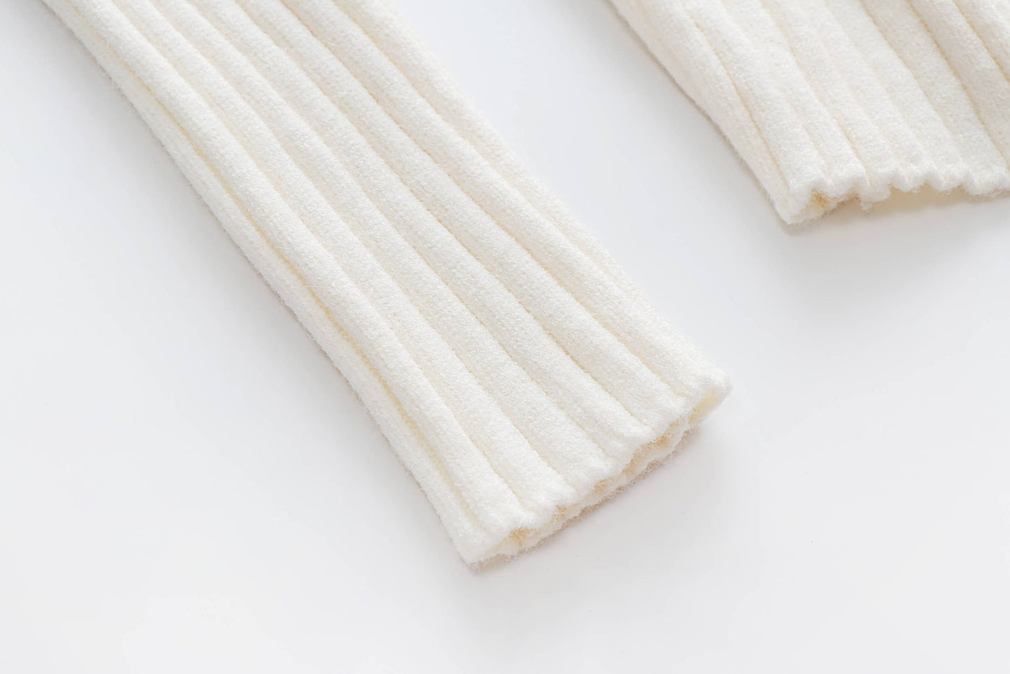 V-NECK PULLOVER CROSS SWEATER SWEATER