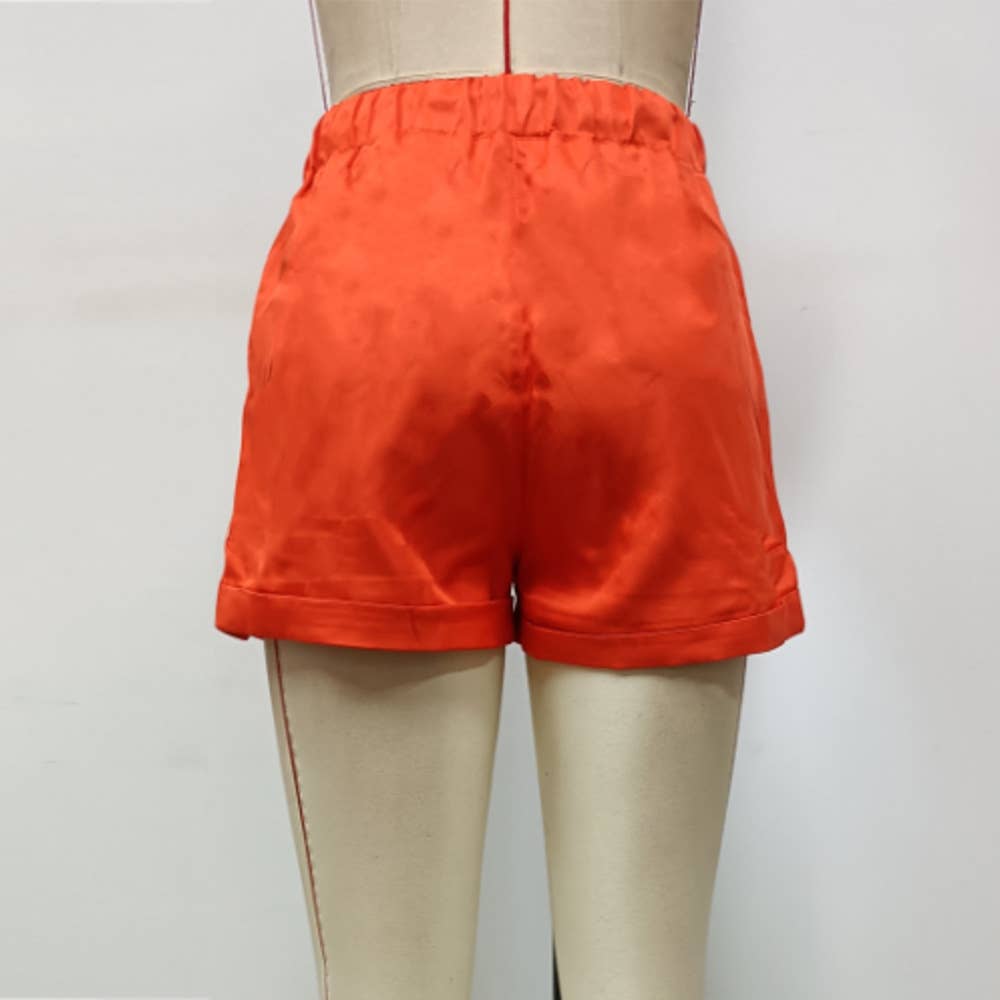 CASUAL LACE-UP CARGO THREE-QUARTER SHORTS