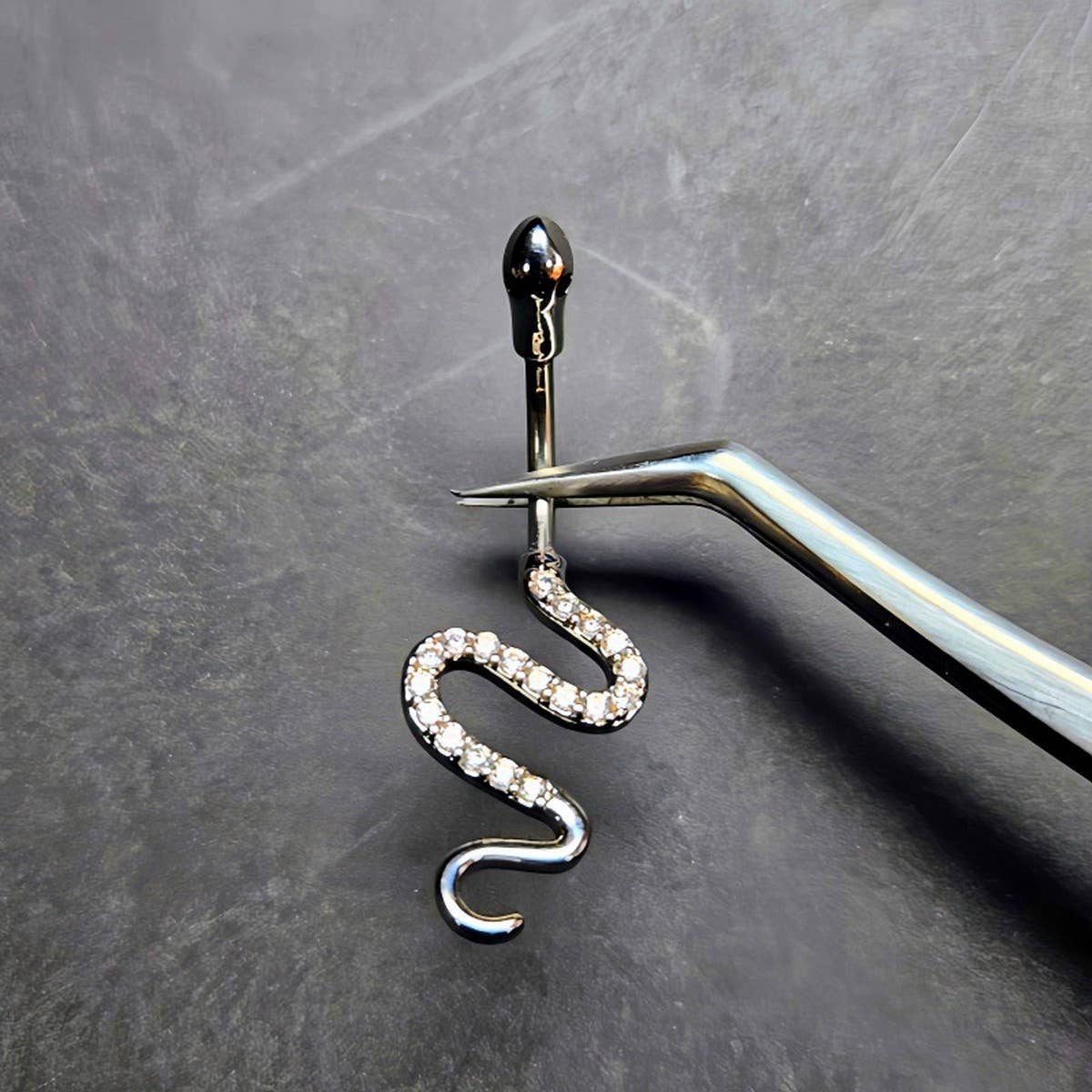 Snake CZ Belly Ring ??Trendy Navel Piercing_CWMM9192