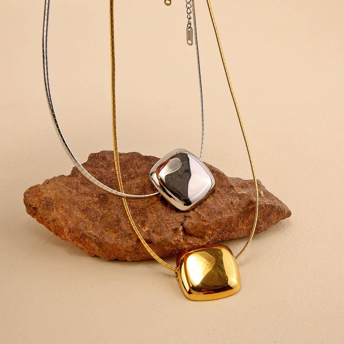 Minimalist 18K Steel Square Necklace,Fade-Resistant