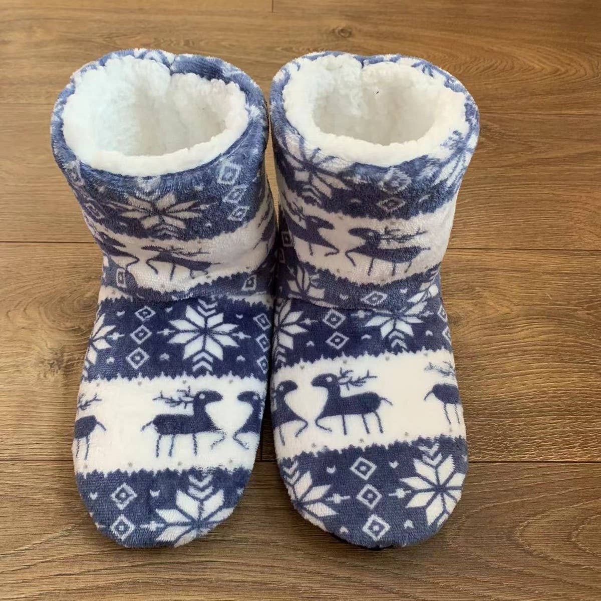 WINTER CHRISTMAS SERIES SOFT SOCKS SLIPPERS