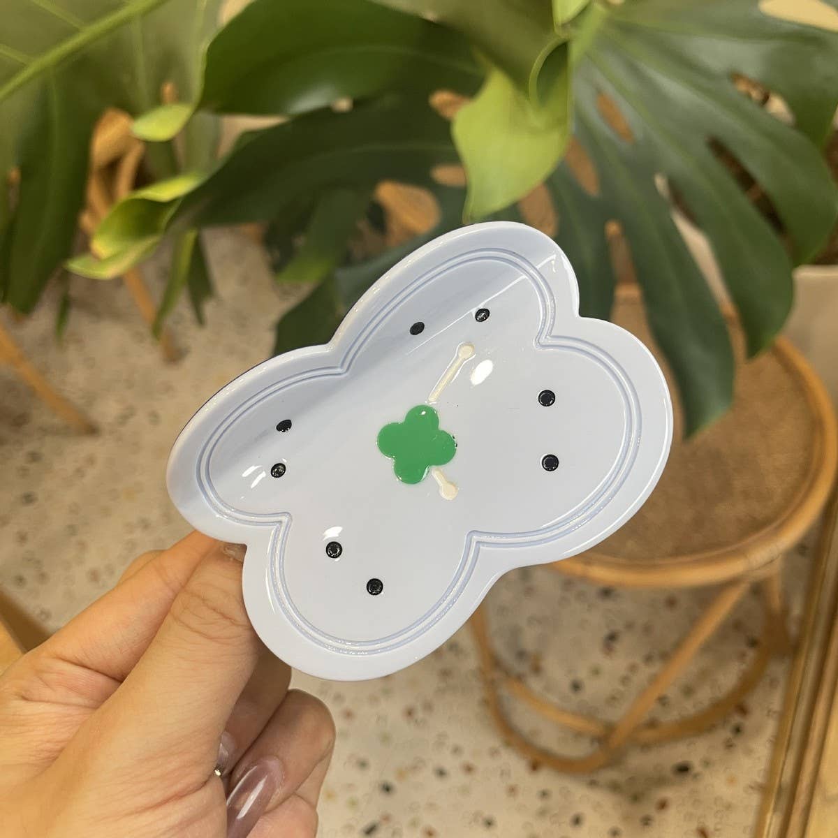 Retro Phone Clock Hair Claw - Cute Vintage Style_CWASC1597