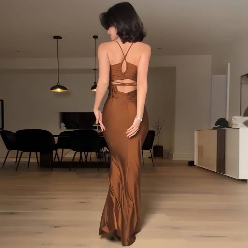 Long strapless dress that covers the hips