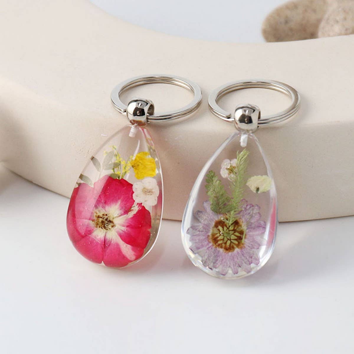 CREATIVE REAL FLOWER KEYCHAIN CAR PENDANT