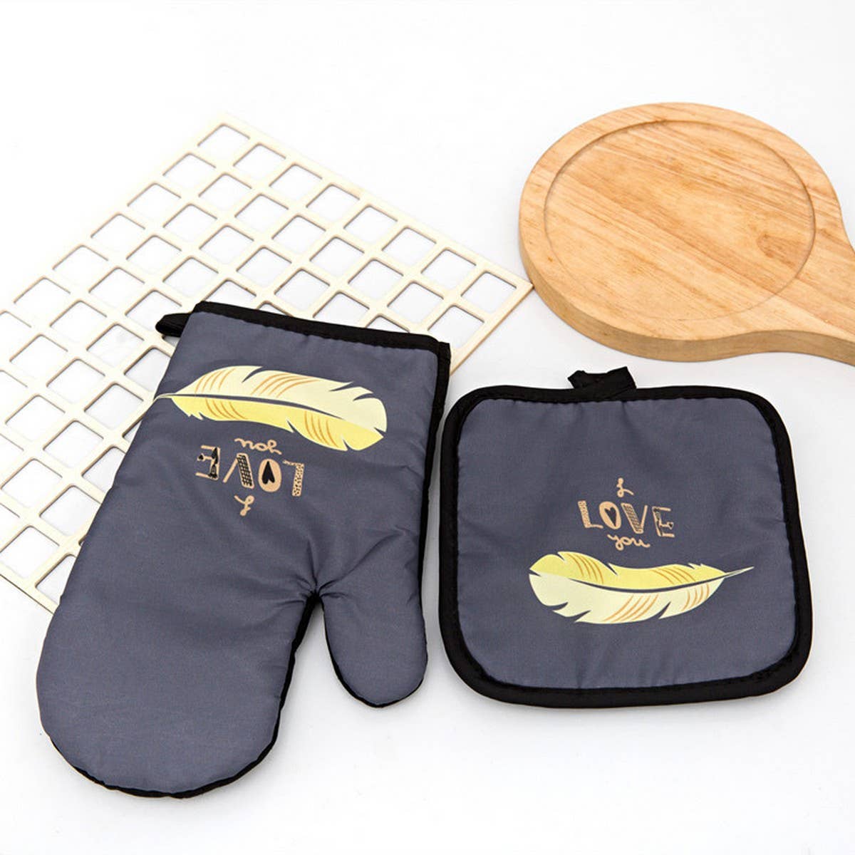 THICKENED ANTI-SCALDING OVEN GLOVES