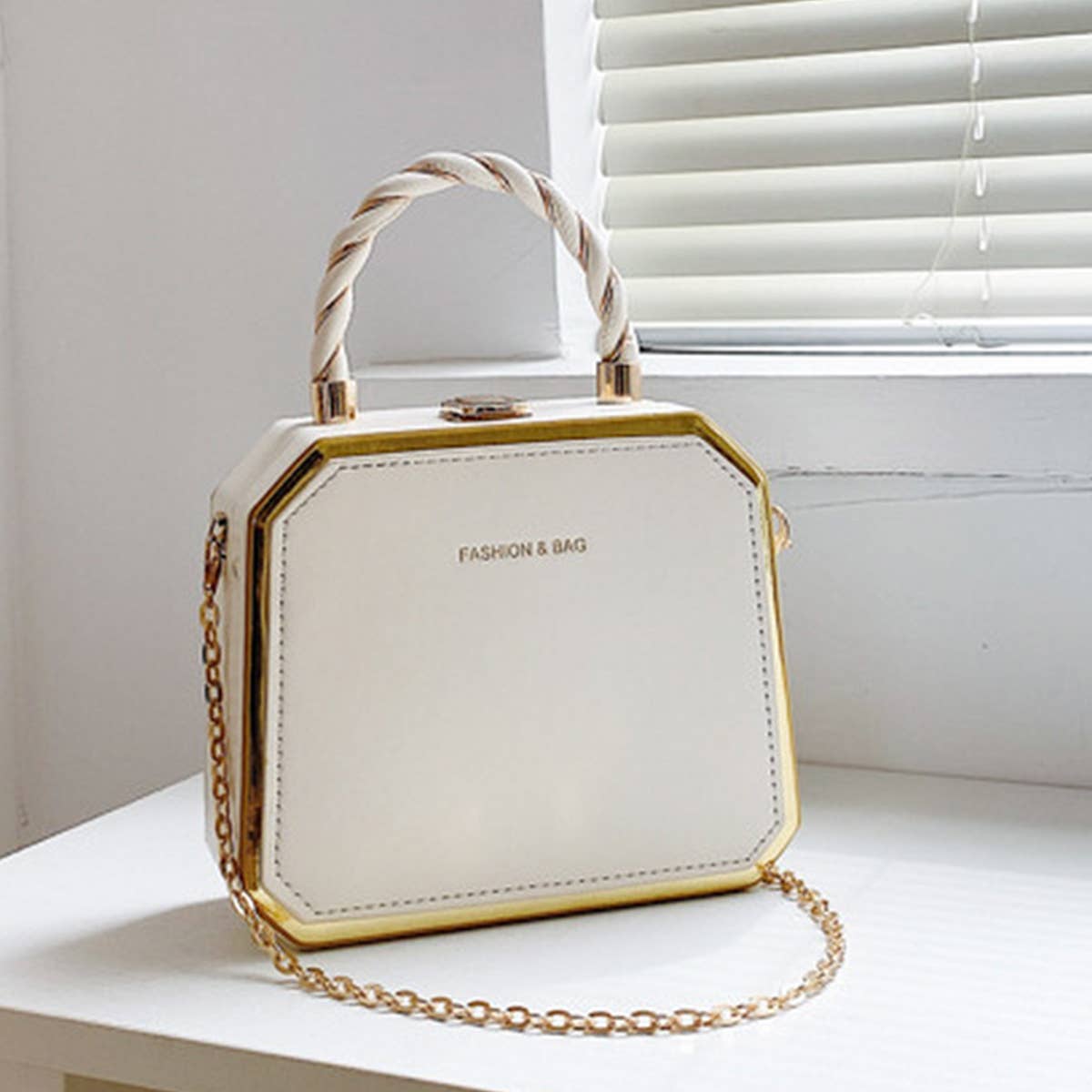 FASHIONABLE CHAIN DINNER BAG_CWAB1573