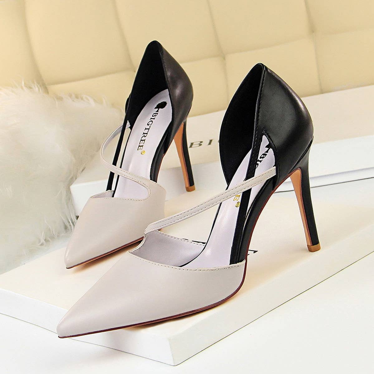 NEW POINTY COLOR MATCHING HOLLOW HIGH HEELS