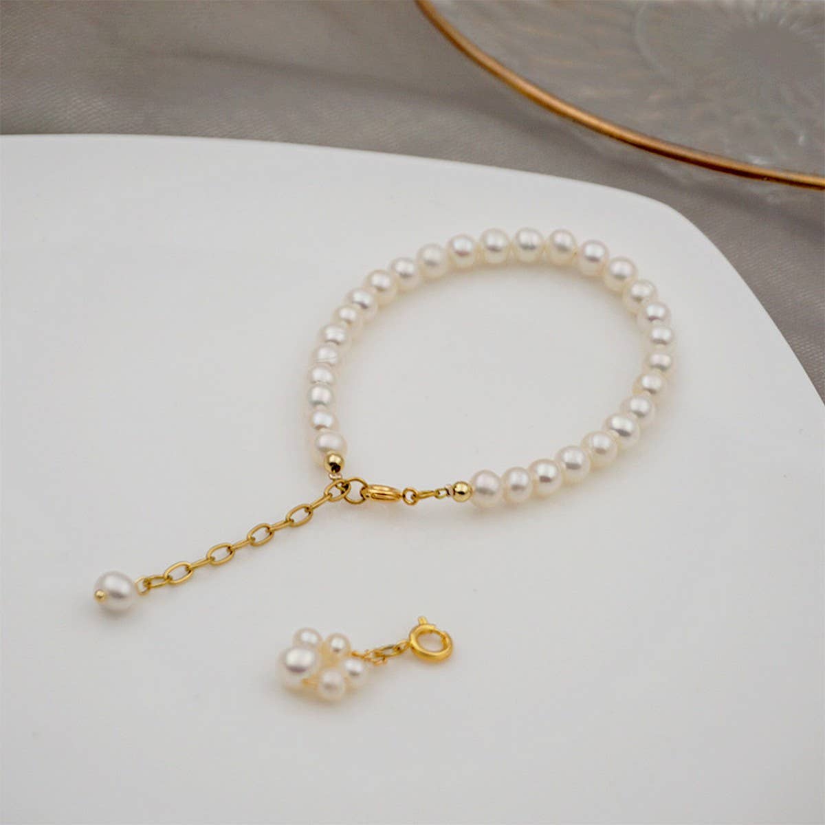 GOLD SIMPLE PEARL BRACELET