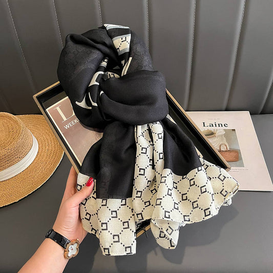 FASHIONABLE PLAID THIN SCARF