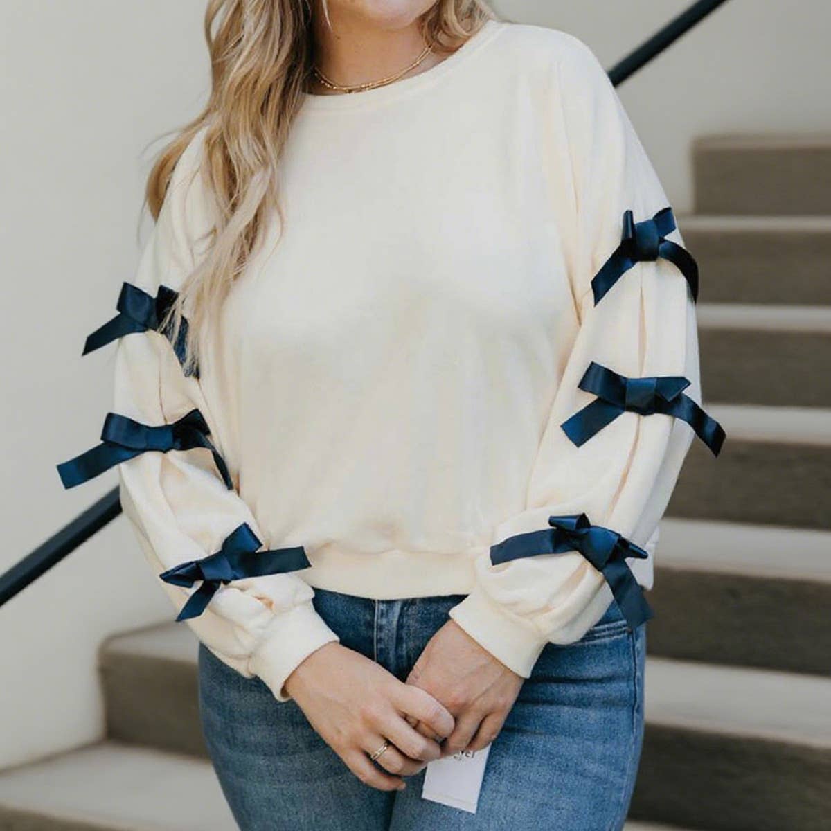 Round-neck color-blocking bow pullover hoodie