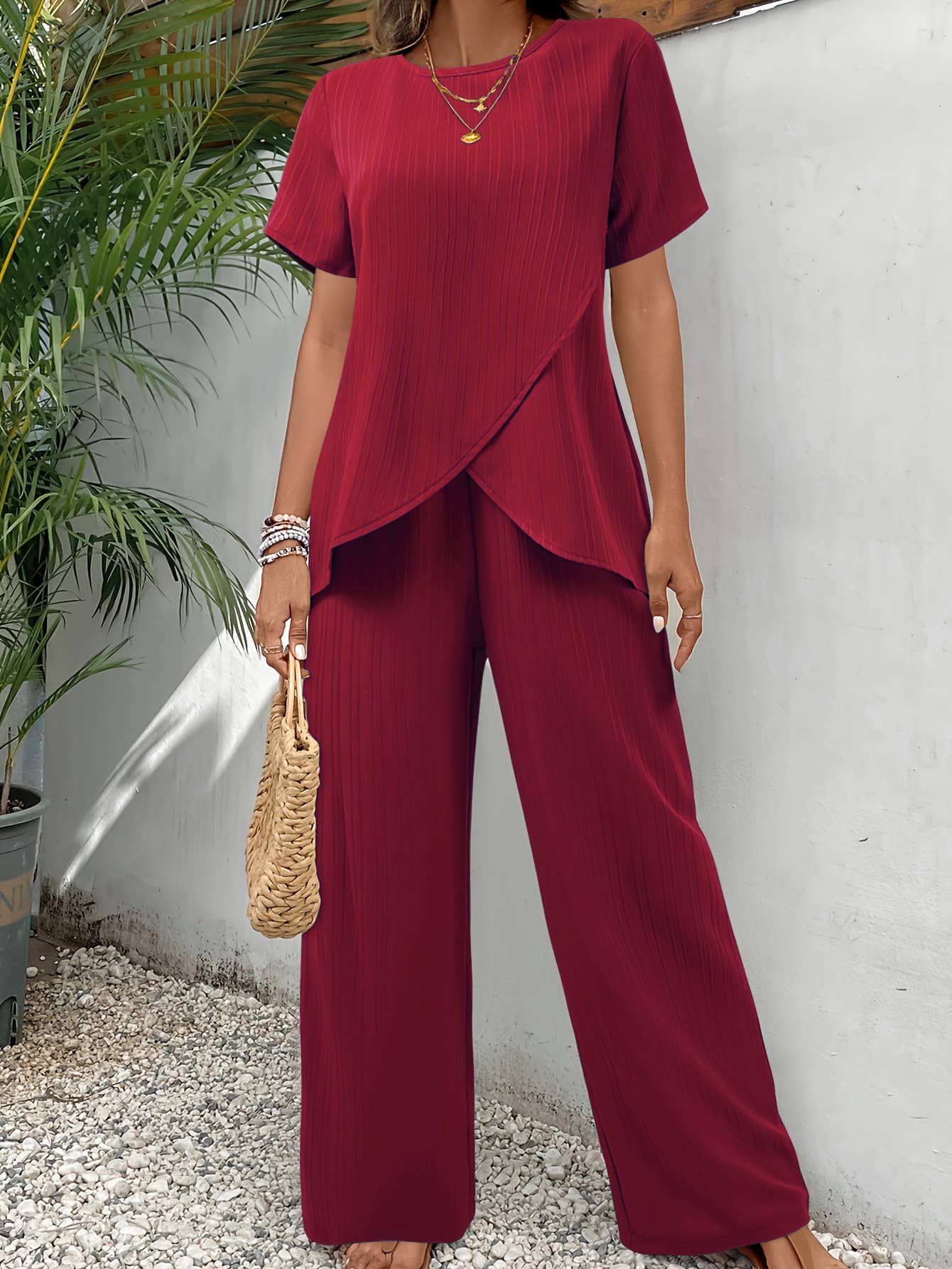 Short-sleeved, round-neck, loose irregular suit