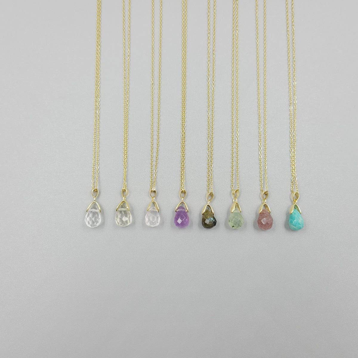 FASHIONABLE NATURAL STONE CRYSTAL PENDANT NECKLACE