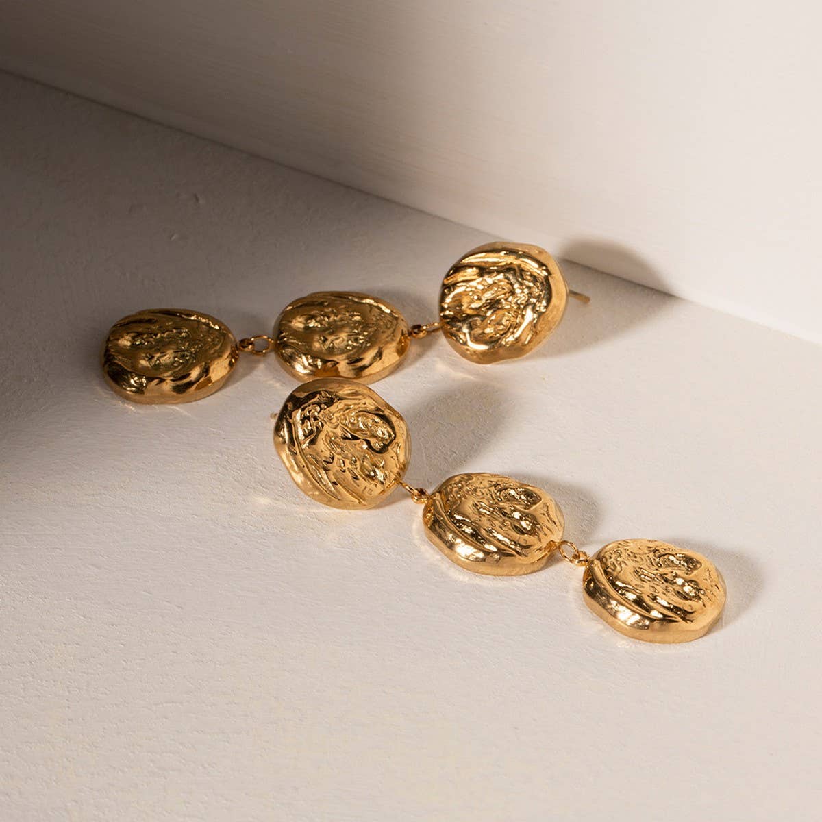 GEOMETRIC STAINLESS STEEL WRINKLE STUD EARRINGS