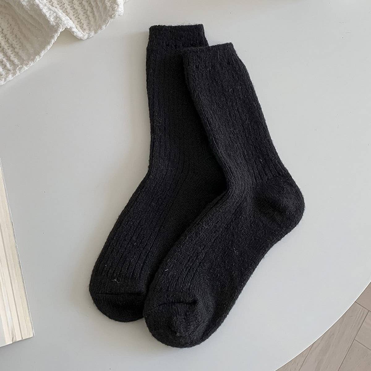 WARM AND CUTE POLKA DOT HOME SLEEPING SOCKS