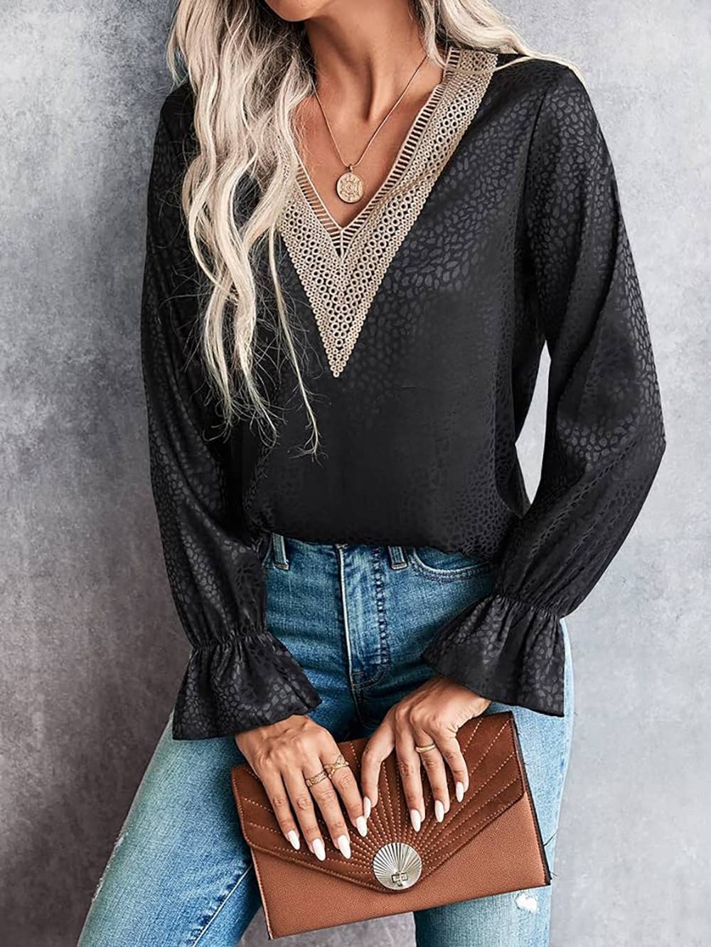 LACE V-NECK LEOPARD JACQUARD BLOUSE