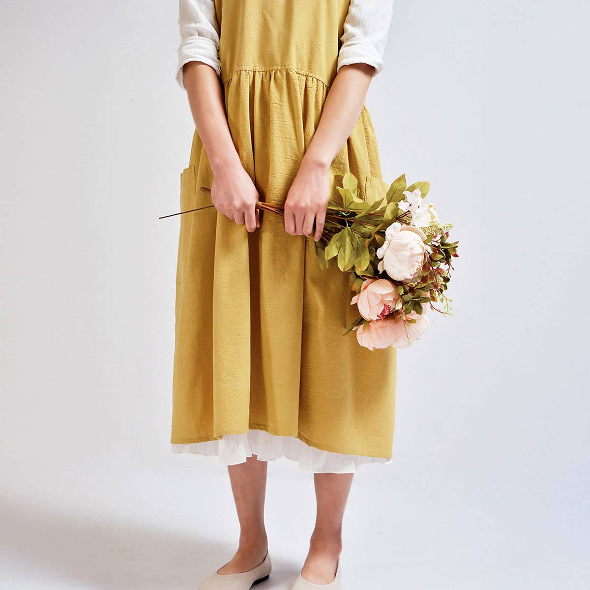 Solid color art cotton linen Aprons with pockets_CWMM3293