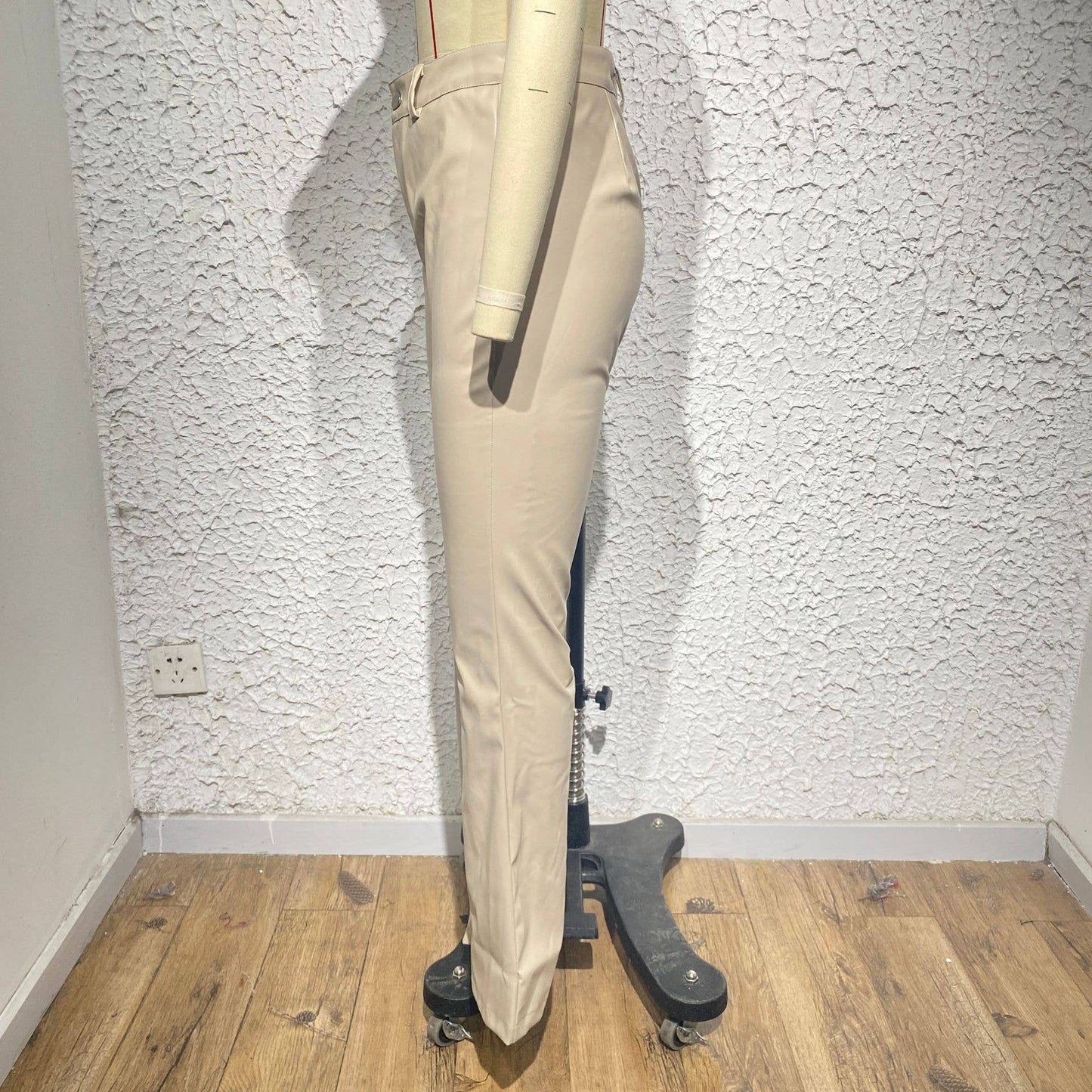 SOLID COLOR PU LEATHER SLIM MICRO-CROPPED PANT