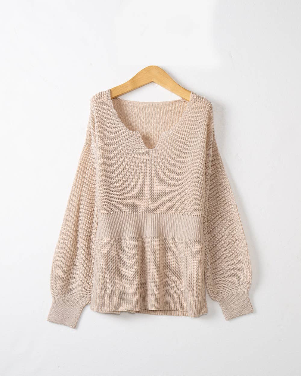V-NECK SOLID COLOR LONG SLEEVE RUFFLED KNIT
