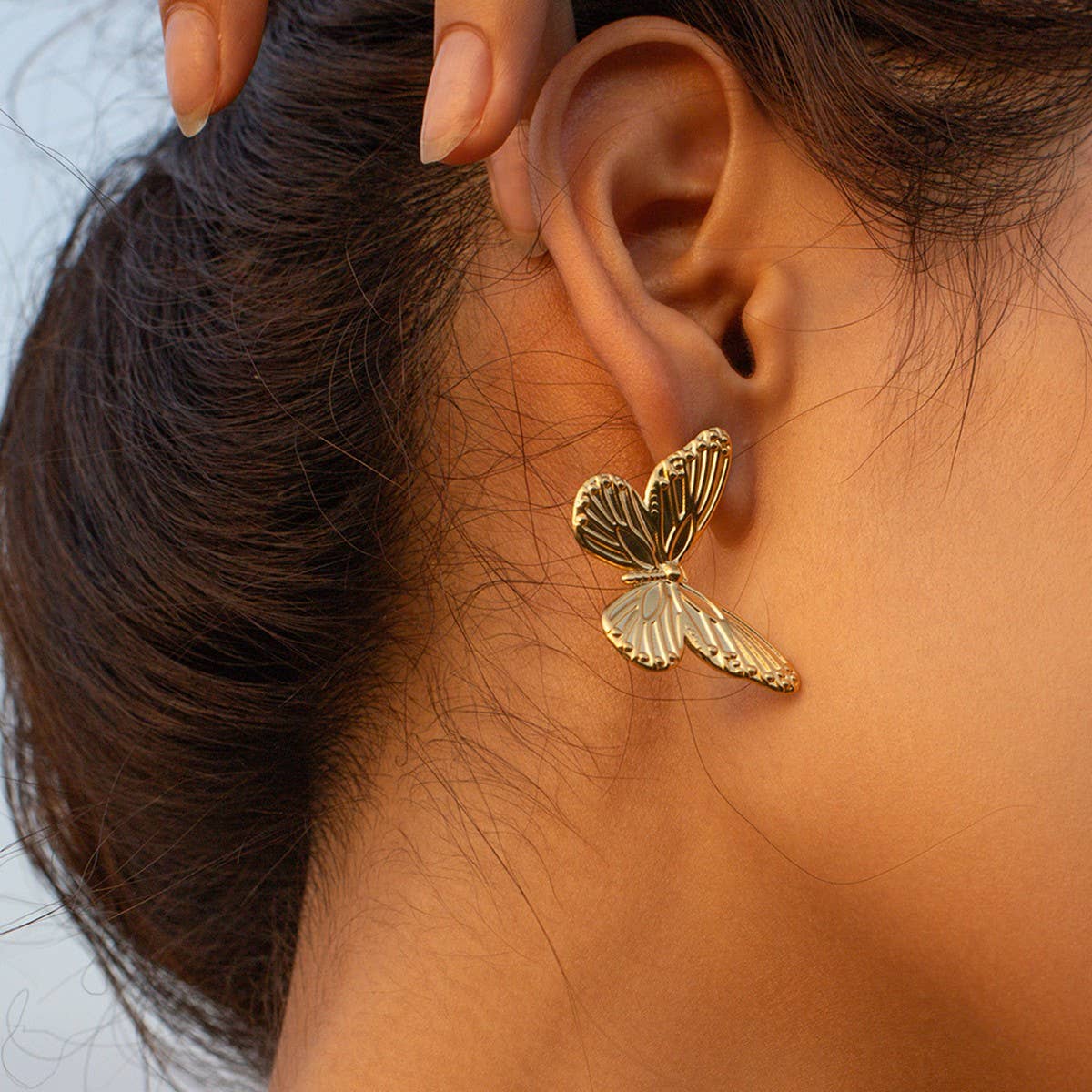 BUTTERFLY GOLD VINTAGE HOLLOW EARRINGS_CWAJE1378