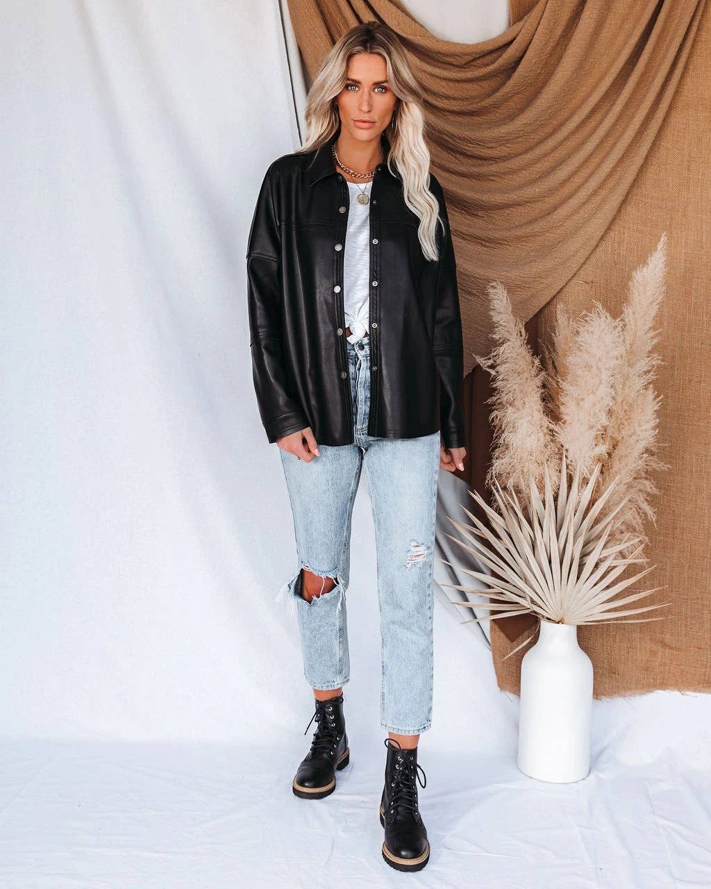 Lapel solid-color long-sleeved leather jacket