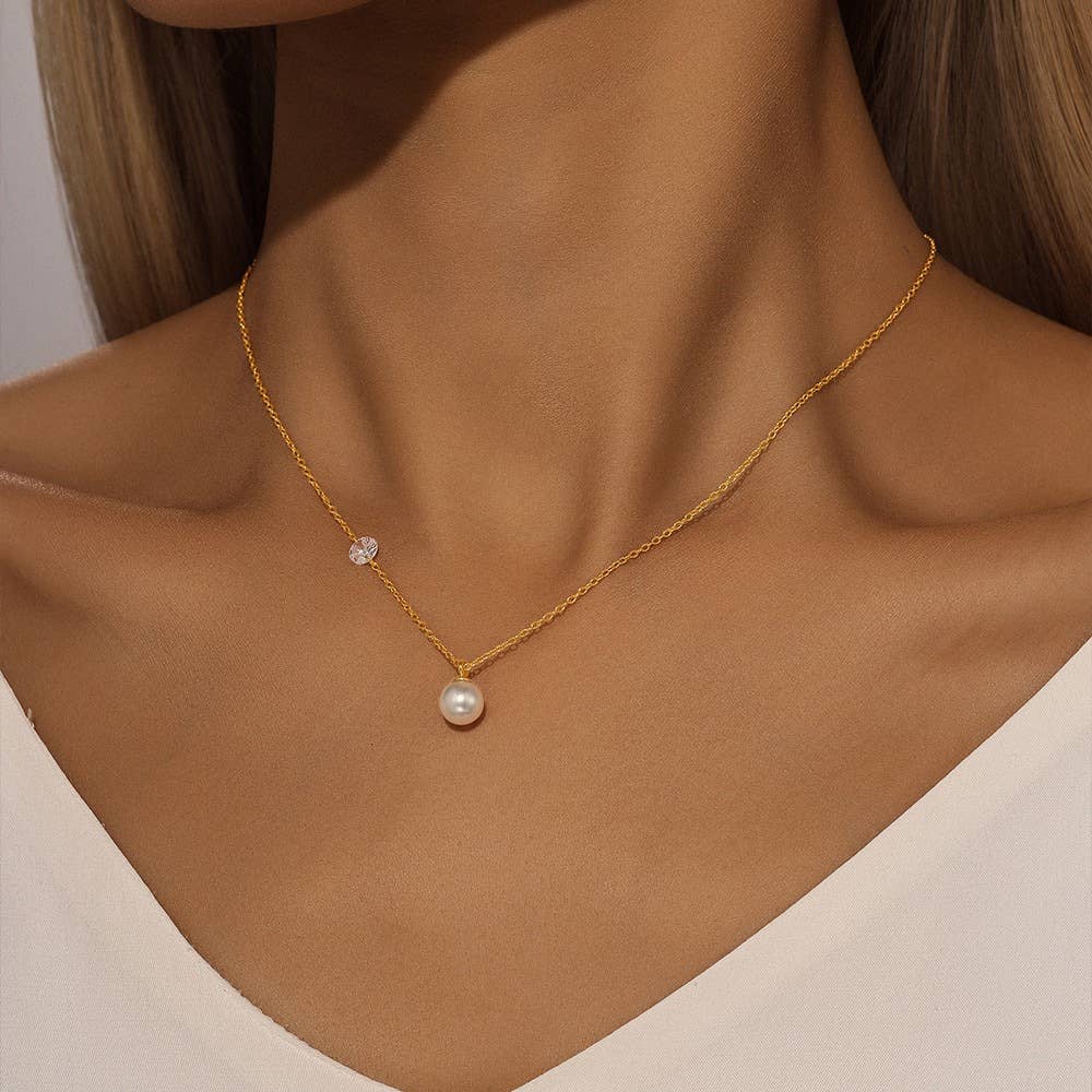 Fashionable simple electroplated pearl necklace