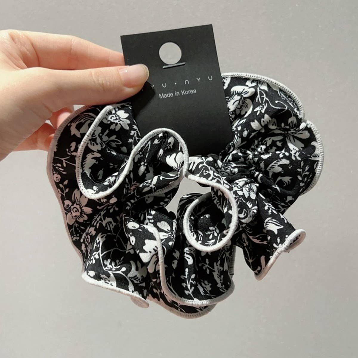 RETRO FLORAL HAIR SCRUNCHIES_CWAHA1733