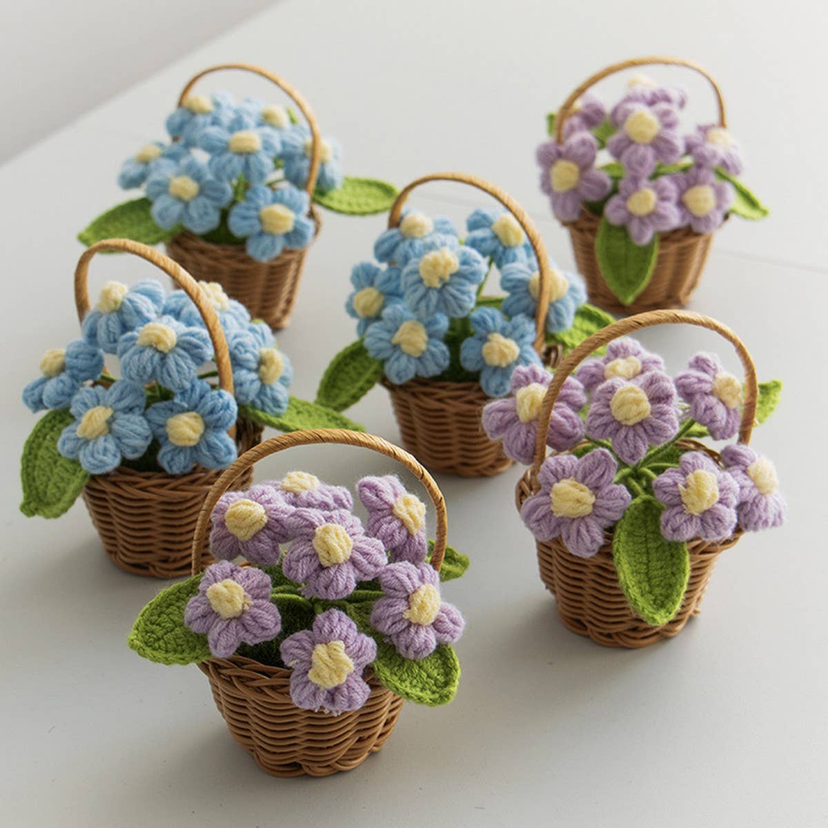 CWMM9288_HANDMADE CROCHETED PUFF FLOWER POT