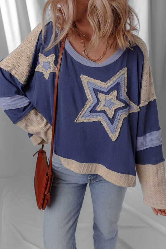 Round neckline in contrasting colors knit top