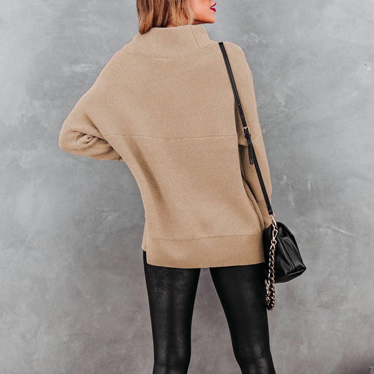 Line neck pullover style commuter loose sweater